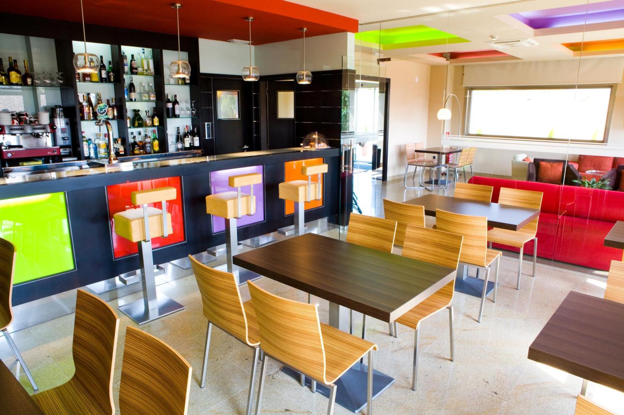 Royal Nayef Otel Vera Restoran fotoğraf