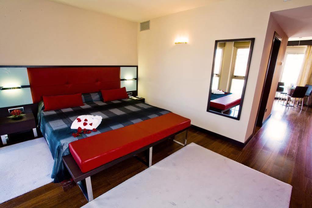 Royal Nayef Otel Vera Dış mekan fotoğraf